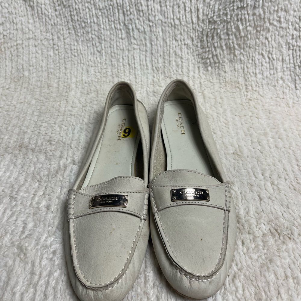 COACH FREDRICA BEIGE LEATHER LOAFERS MOCCASIN FLATS SZ9